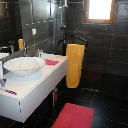 A Sainte Lucie De Porto Vecchio Avec Piscine 84424 Apartamento Zonza